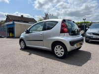 PEUGEOT 107